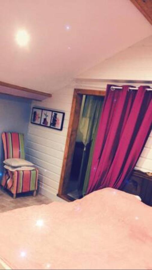 Chambre Familiale A La Ferme Montesquieu-Avantes Bagian luar foto